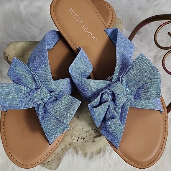 Vacay Flats Size 9/10 Sandals with Large Bow - Picture 2 of 5